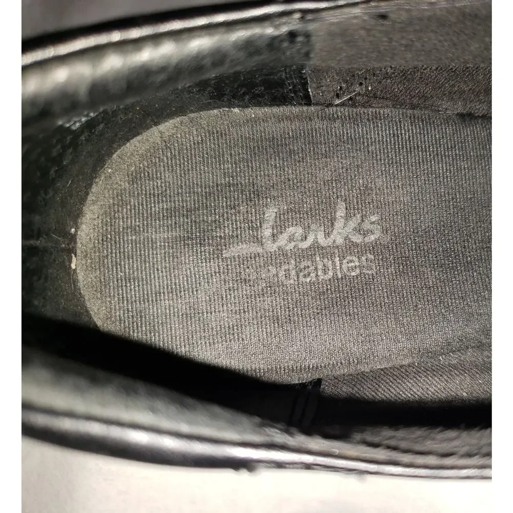 Clarks timeless black
